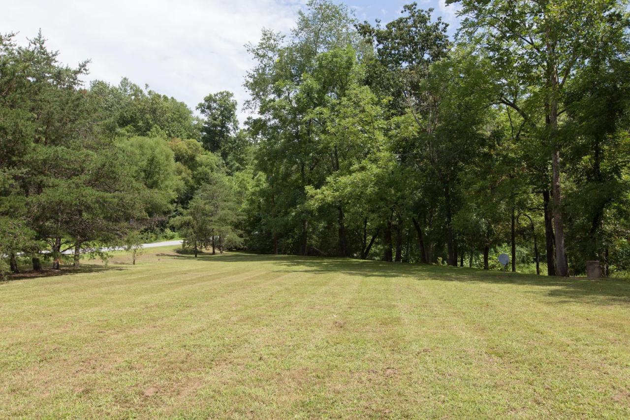 Reedy Patch Cabin Hendersonville Exterior photo